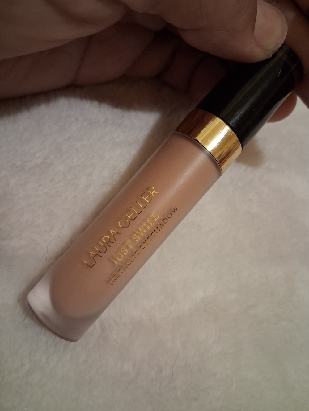Laura Geller Just Shy Liquid Eyeshadow — Soft Nude Beige